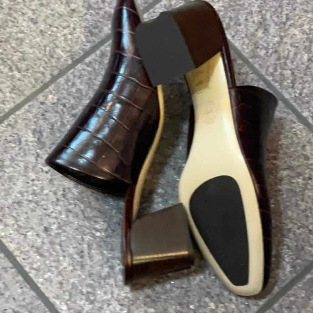 M. Gemi Dark Brown Croc-Embossed Women's Shoes - Picture 11 of 15